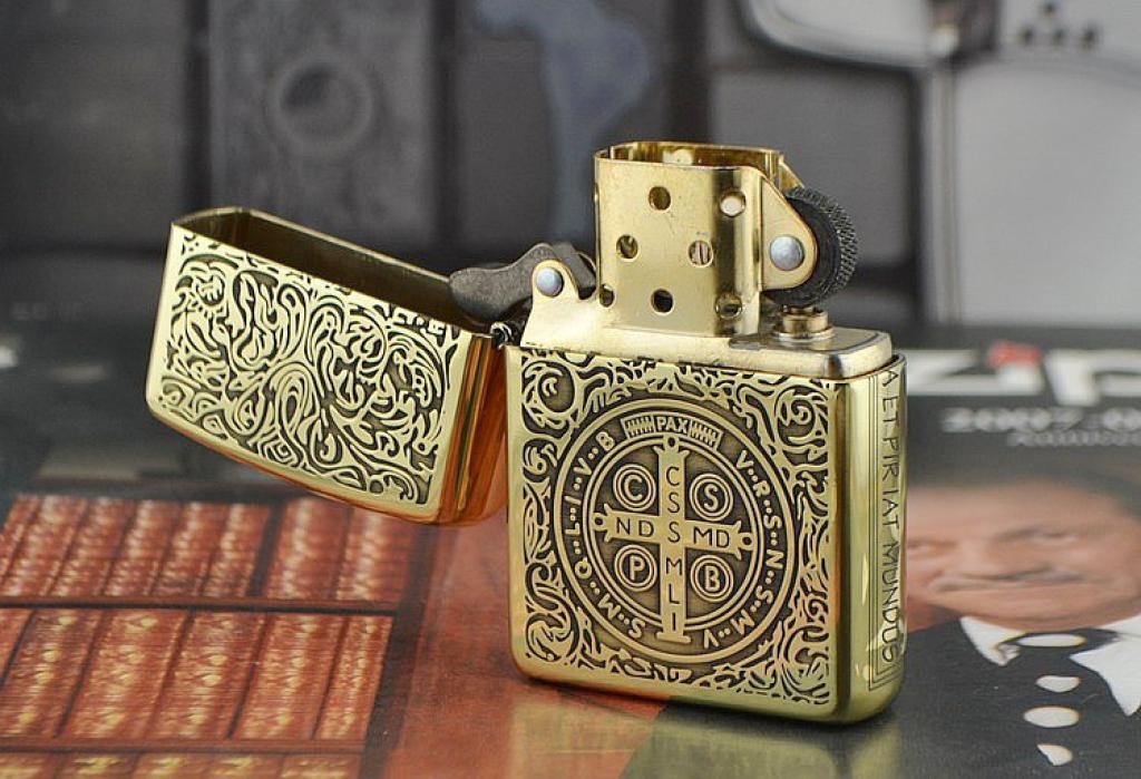 Zippo Chính Hãng Đồng Bóng Khắc Konstantin