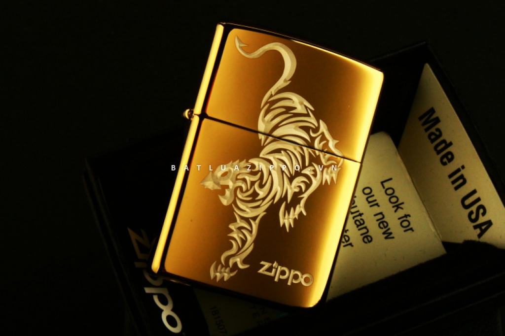 Bật lửa Zippo chính hãng vàng ìn hình hổ