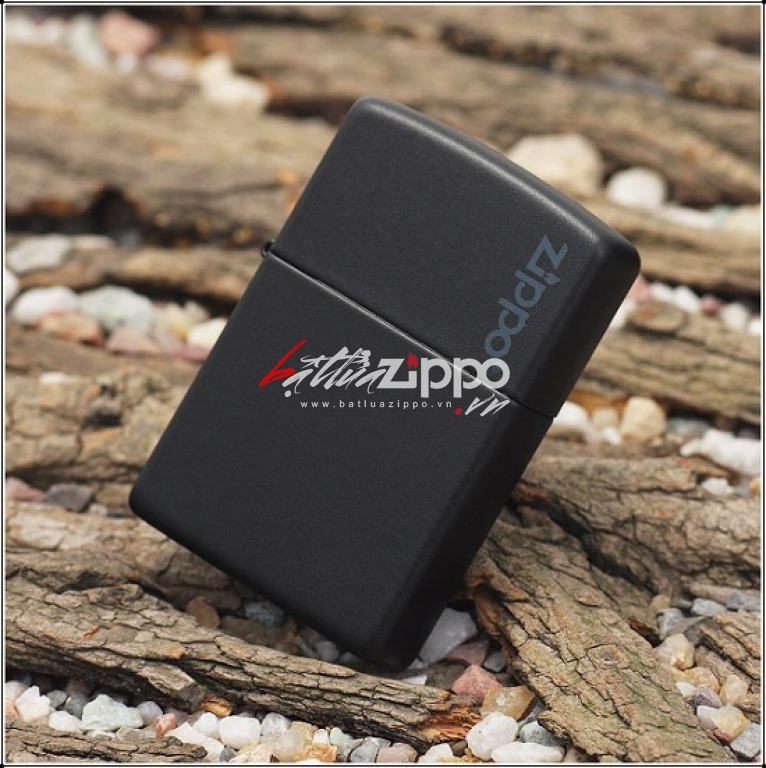 Bật Lửa Zippo Sơn Tĩnh Điện Màu Đen Logo Zippo- Sku 218ZL – Zippo Black Matte with Zippo Logo