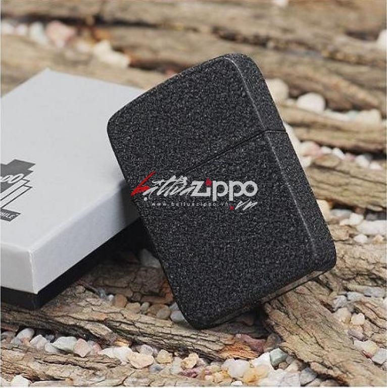 Bật Lửa Zippo 1941 Sơn Tĩnh Điện Đen Nhám - SKU 28582 – Zippo 1941 Replica Black Crackle Lighter