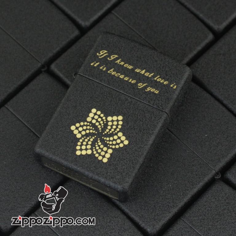 Bật lửa Zippo phiên bản đen nứt hoa văn chấm bi