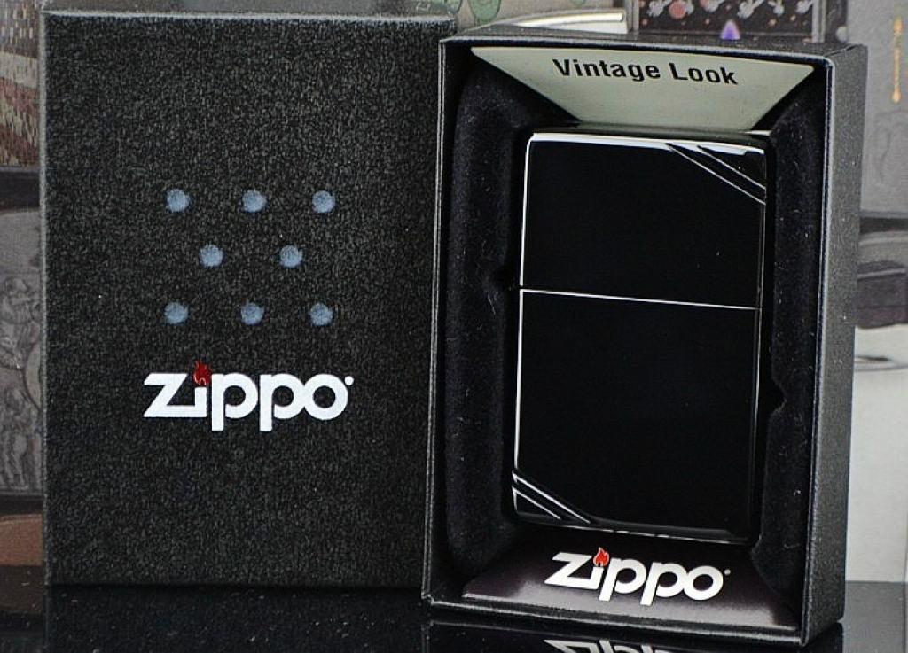 Bật lửa Zippo phiên bản Cutaway Titan