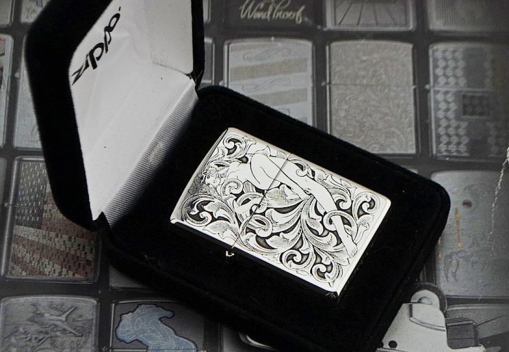 Bật lửa Zippo Bạc nguyên khối khắc hình cô gái