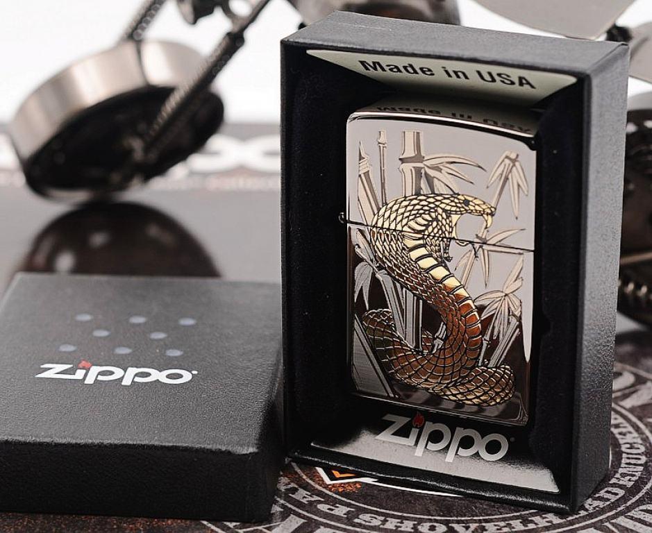 Zippo Chính Hãng Phiên Bản Hàn Quốc Gold Cobra (Black Ice)