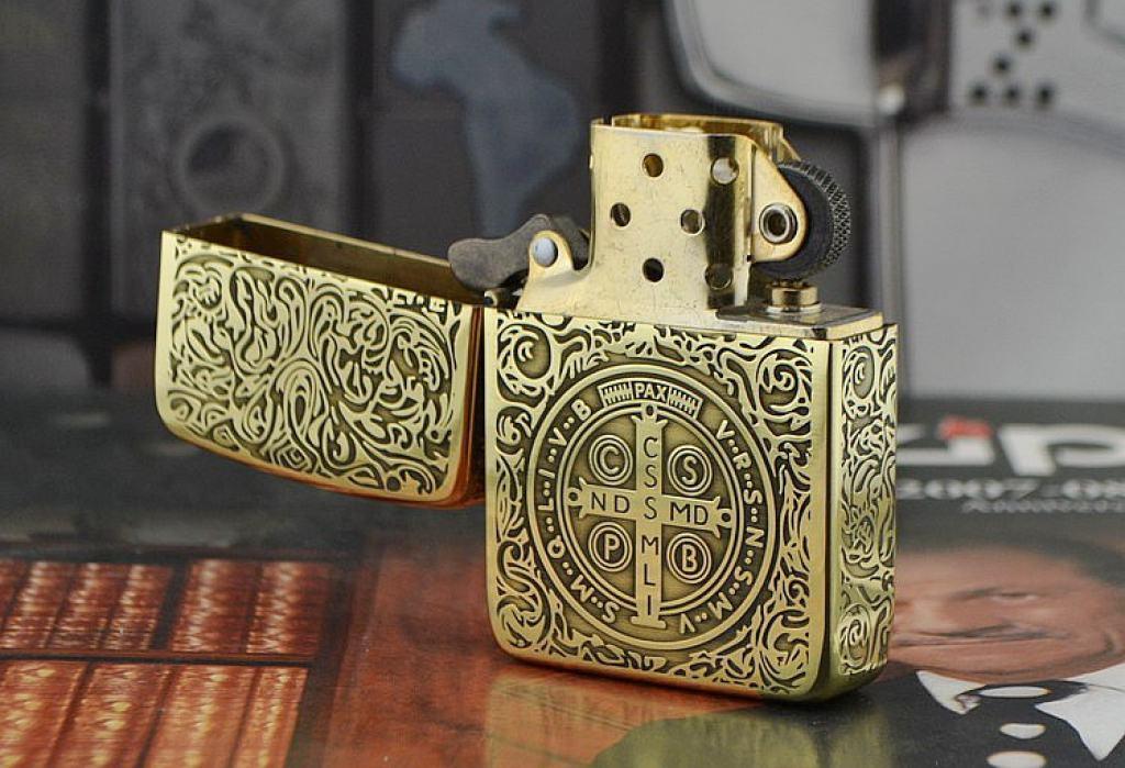 Bật lửa Zippo đồng khắc hoạ tiết tinh xảo Constantine Phiên bản 1941