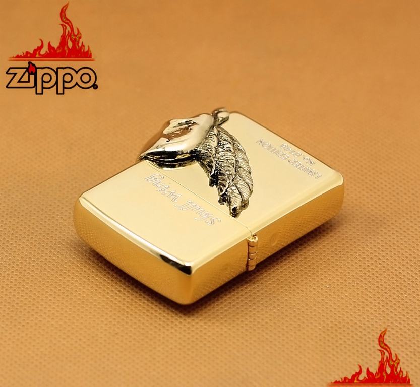 Bật lửa zippo Đầu lâu - skull wing mạ vàng phiên bản Limited
