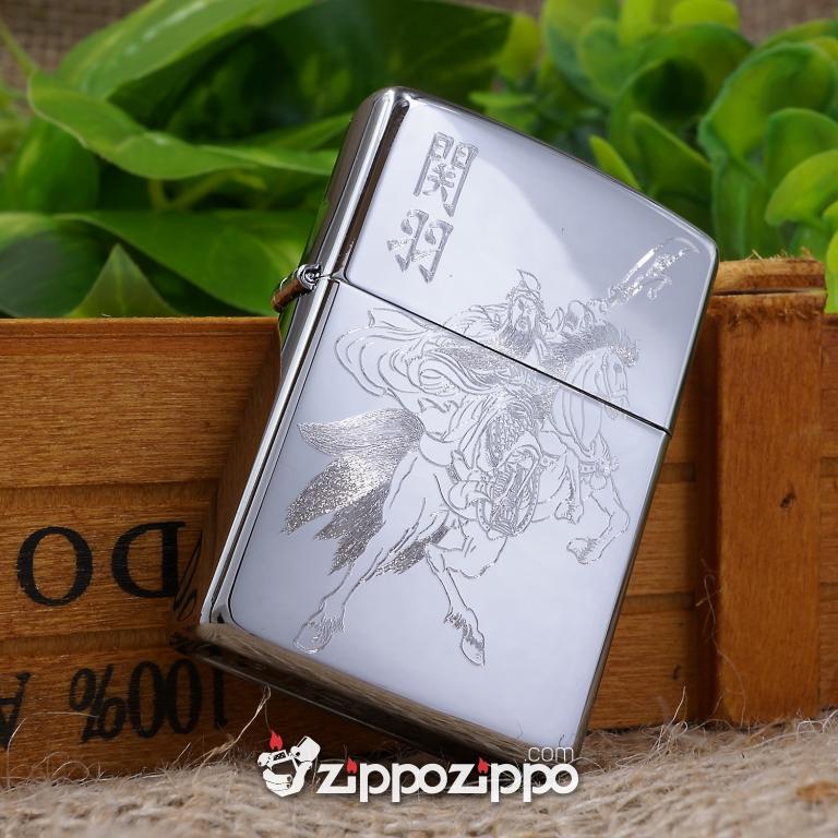 bật lửa zippo mầu bạc khắc quan công cưỡi ngựa