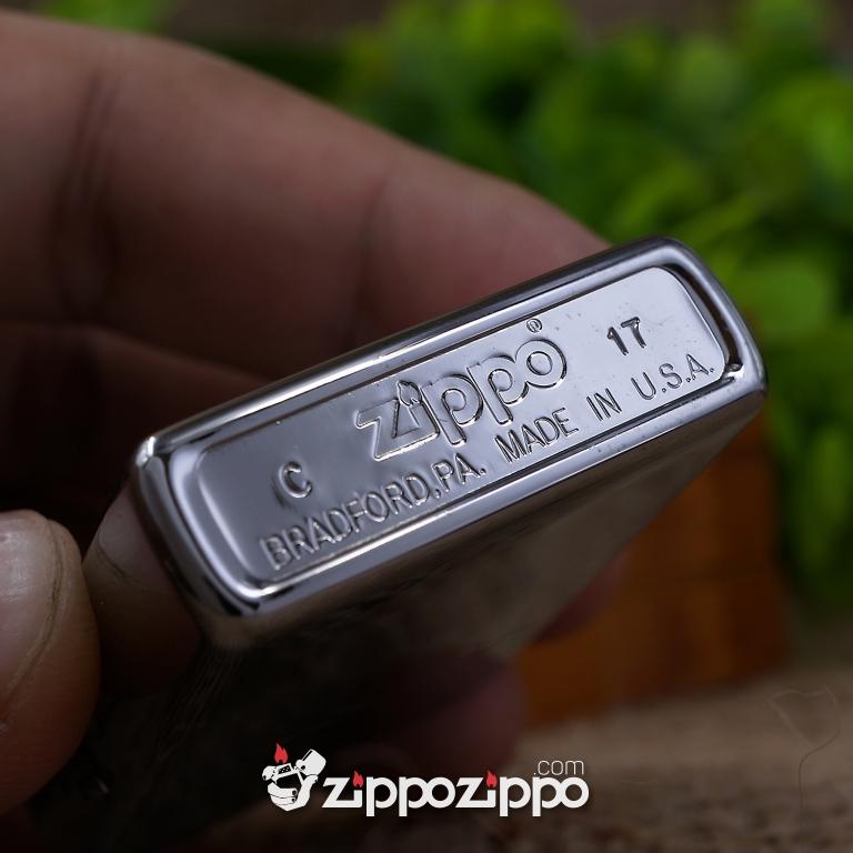 Bật lửa zippo mầu bạc khắc huân chương việt nam