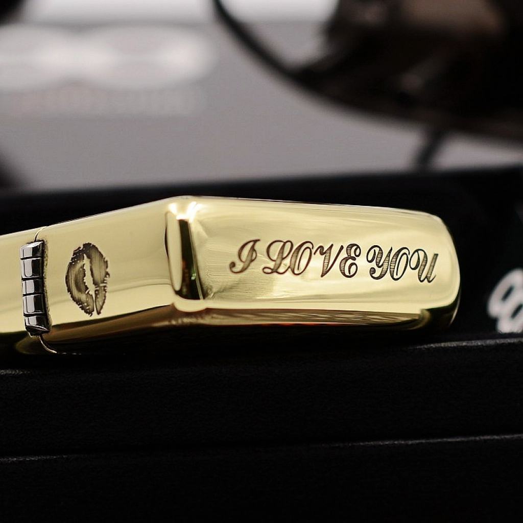 Bật Lửa Zippo Đồng Nguyên Khối Khắc Cô Gái Sexy Bản Vỏ Dầy Armor