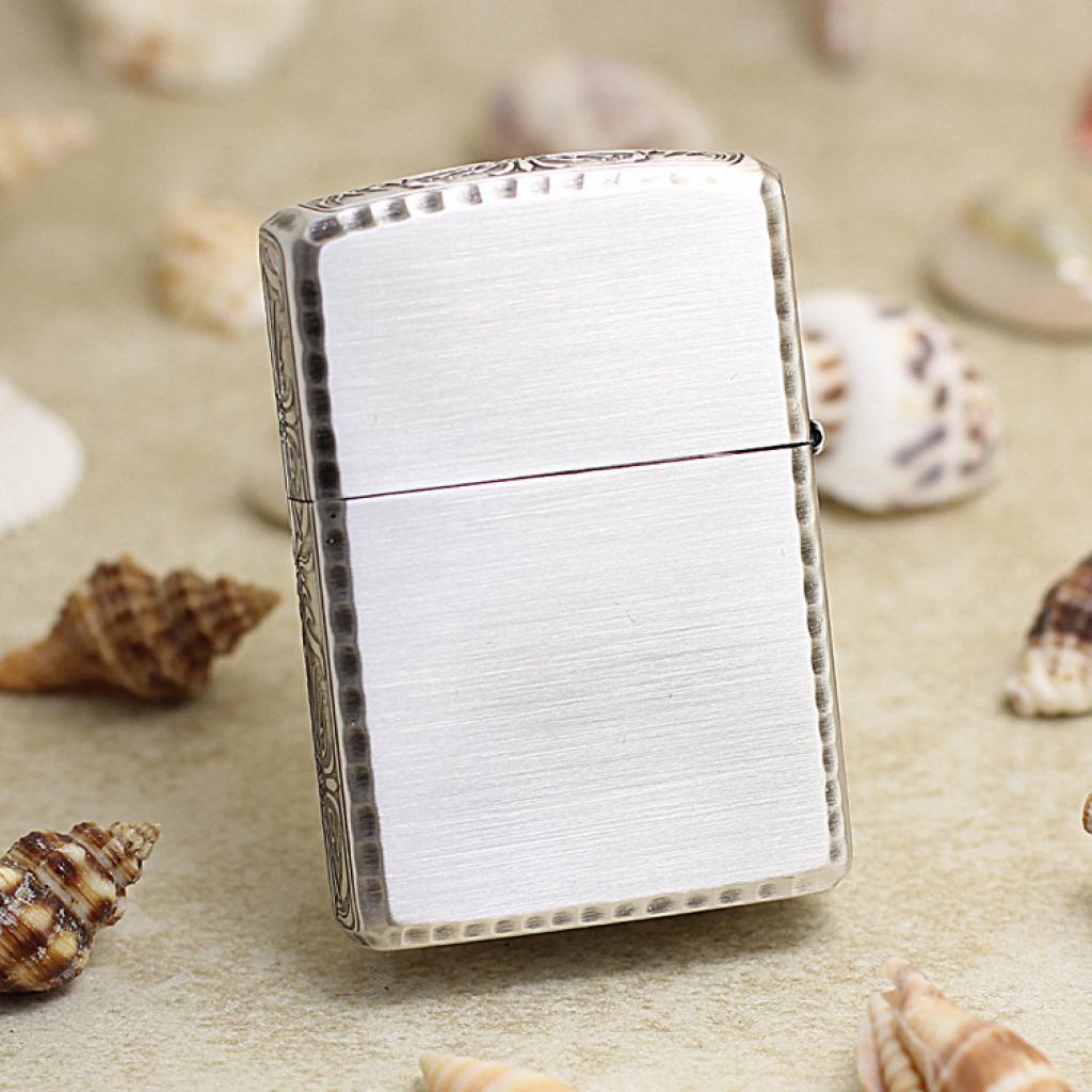 Zippo Chính Hãng Màu Bạc Khắc Chữ Thập Quanh Viền Vỏ Dày Armor Giới Hạn