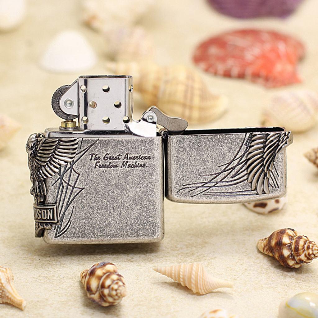 Bật Lửa Zippo Harley Bạc Cổ Ốp Đại Bàng Cạnh Sườn HDP-65