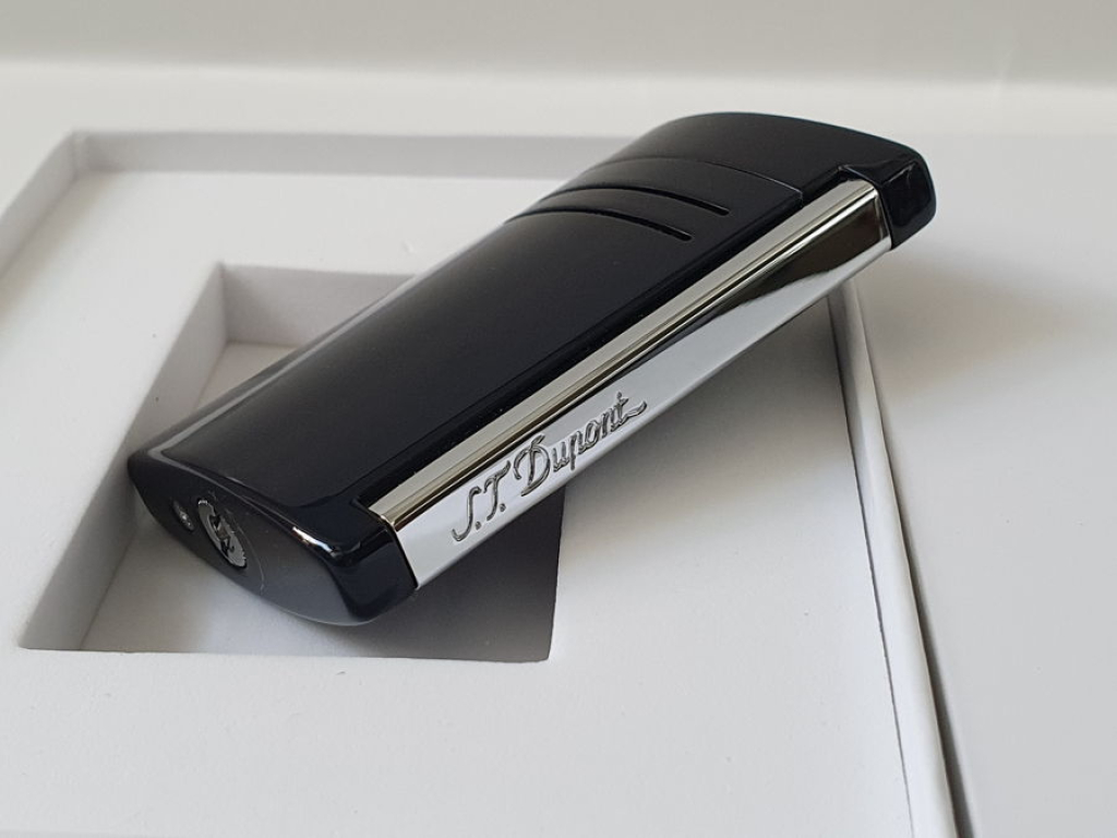 S.T. Dupont MaxiJet Lighter Midnight Blue 020102N