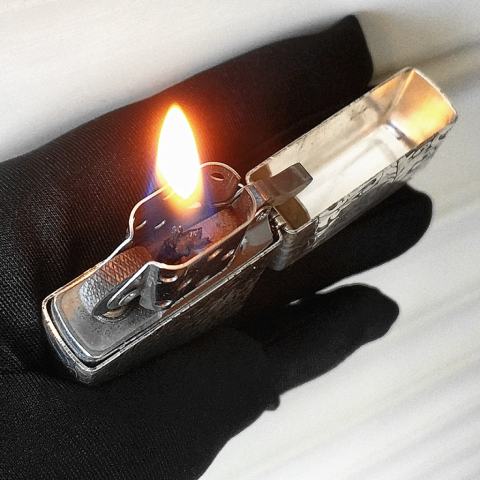 Bật Lửa Zippo Bạc Nguyên Khối Khắc Lô Gô Marlboro Bản Vỏ Mỏng