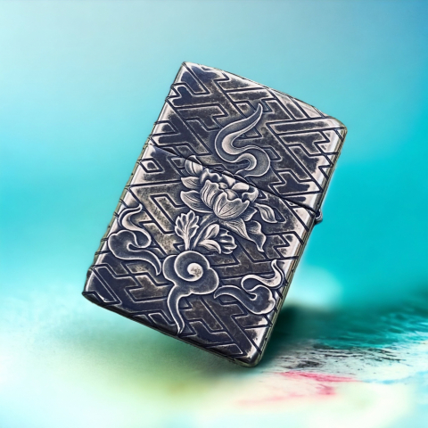 BẬT LỬA ZIPPO BẢN ĐỒNG TRƠN KHẮC HÌNH 3D CÁ HOA SEN SIÊU NÉT