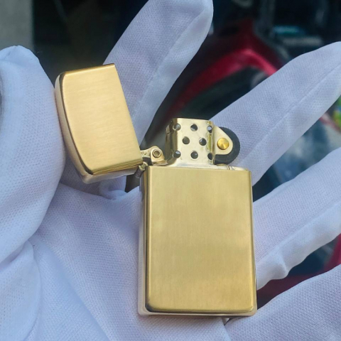 BẬT LỬA ZIPPO BẢN SLIM CỔ  XƯỚC BỌC VÀNG 10K