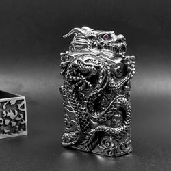 Bật lửa Zippo chính hãng bằng bạc nguyên chất nguyên một con rồng  quấn quanh bật lửa tinh xảo - Mã SP: ZPC0006