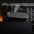 Bật Lửa Zippo Đen Bóng Khắc Mạ Vàng Xe Suzuki