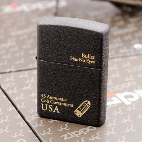 Bật Lửa Zippo Đen Nhám Khắc Hình Viên Đạn
