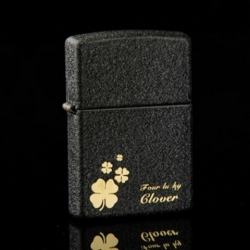 Bật lửa Zippo đen nứt cỏ 4 lá Glover - Mã SP: ZPC0697