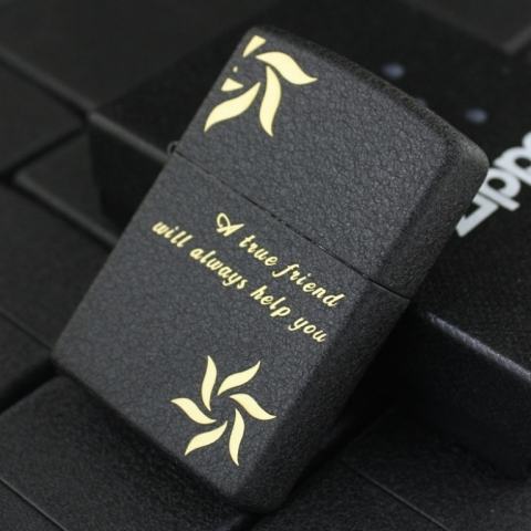 Bật lửa Zippo đen nứt in hình bông hoa hai góc