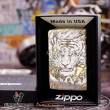 Bật lửa Zippo đồng khối khắc Hổ và móng vuốt Bản Chrome Amor