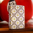 Bật lửa zippo khắc hoa văn ý Caro bản mạ Chrome