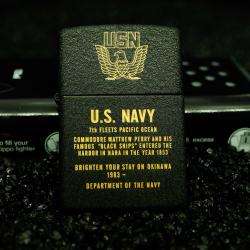Bật Lửa Zippo Phiên Bản Màu Đen Nứt Khắc Logo U.S NAVY - Mã SP: ZPC2518