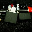 Bật Lửa Zippo Phiên Bản Màu Đen Nứt Khăc Mã Phi
