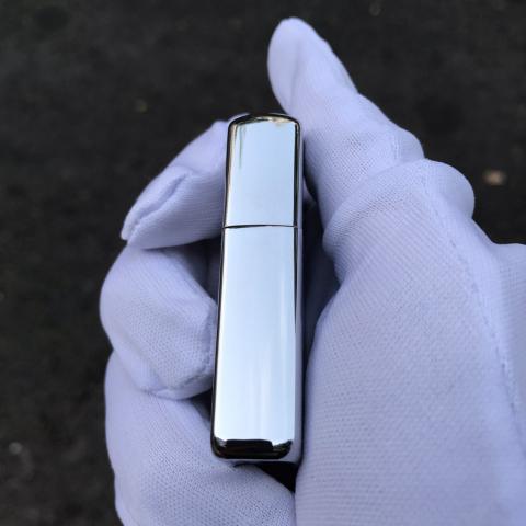 Bật lửa Zippo trơn mạ chrome sản xuất năm 1979 (cái)