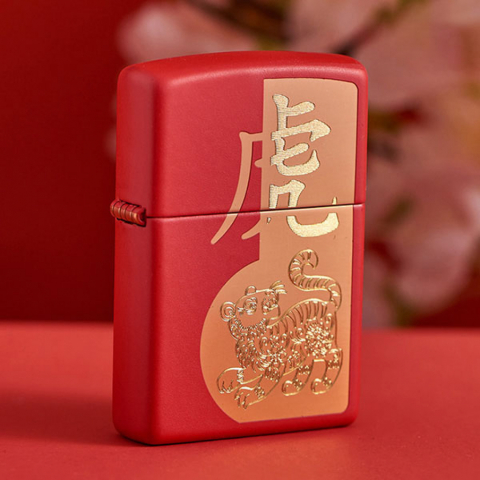Bật Lửa Zippo Sơn Phủ Đỏ Năm Nhâm Dần - Sku 49701 – Zippo Year of the Tiger Design Red Matte