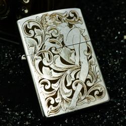 Zippo bạc xước khắc họa tiết cô gái