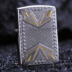 Zippo Chính Hãng Bạc Khắc 4 Mũi Giáo ở 4 góc vỏ dày - Mã SP: ZPC1286