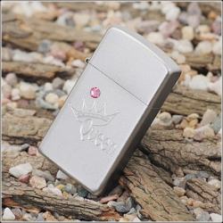 Bật Lửa Zippo Bản Nhỏ Họa Tiết Vương Miện - SKU 24572 – Zippo Slim Queen - Mã SP: ZPC1864