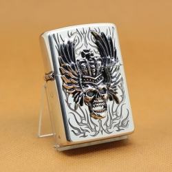 Zippo Chính Hãng Màu Bạc Đúc Đầu Lâu Đội Vương Miện Có Cánh mặt trước - Mã SP: ZPC1101
