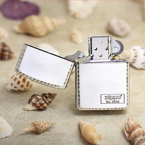 Zippo Chính Hãng Màu Bạc  Khắc Chữ Thập Quanh Viền Vỏ Dày Armor Giới Hạn
