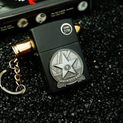 Zippo Cổ Sơn Đen Gắn Huy Hiệu Con Phố Danh Vọng Hollywood Năm 2000 - Mã SP: ZPC2428-5