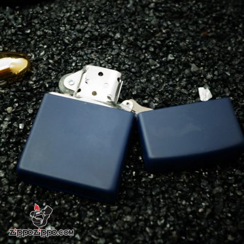 Zippo Cổ Sơn Xanh Navy In Logo FUN Năm 2000