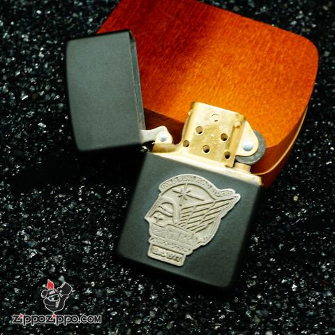 Zippo La mã màu đen khắc biểu tượng Gold Wing Road Riders