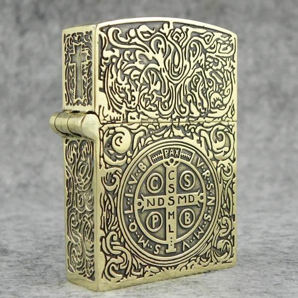 Bật lửa Zippo chính hãng trên phim điện ảnh &nbsp;Constantine 